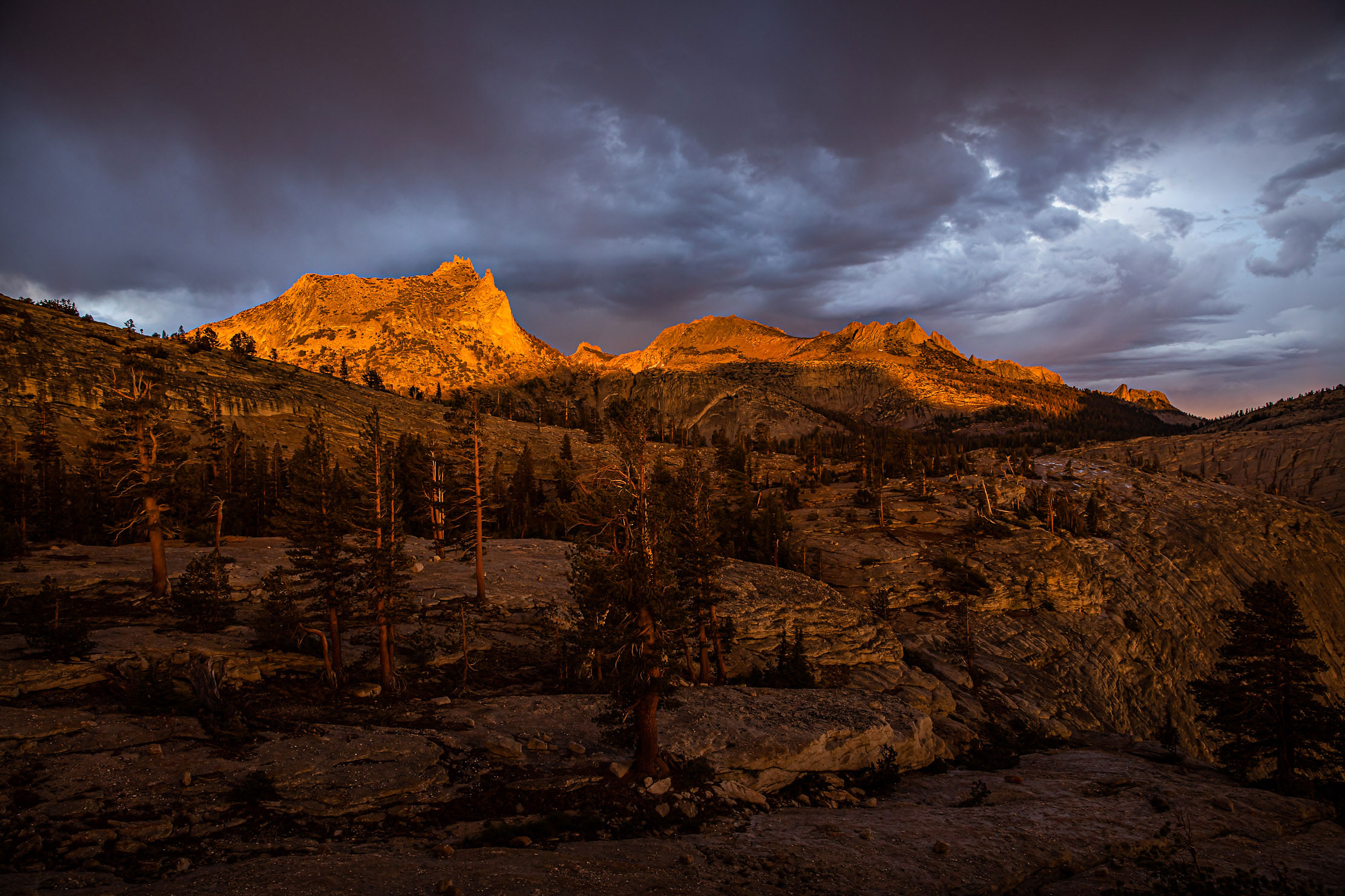 17-Yosemite-Cathedral-Echoes-last-light