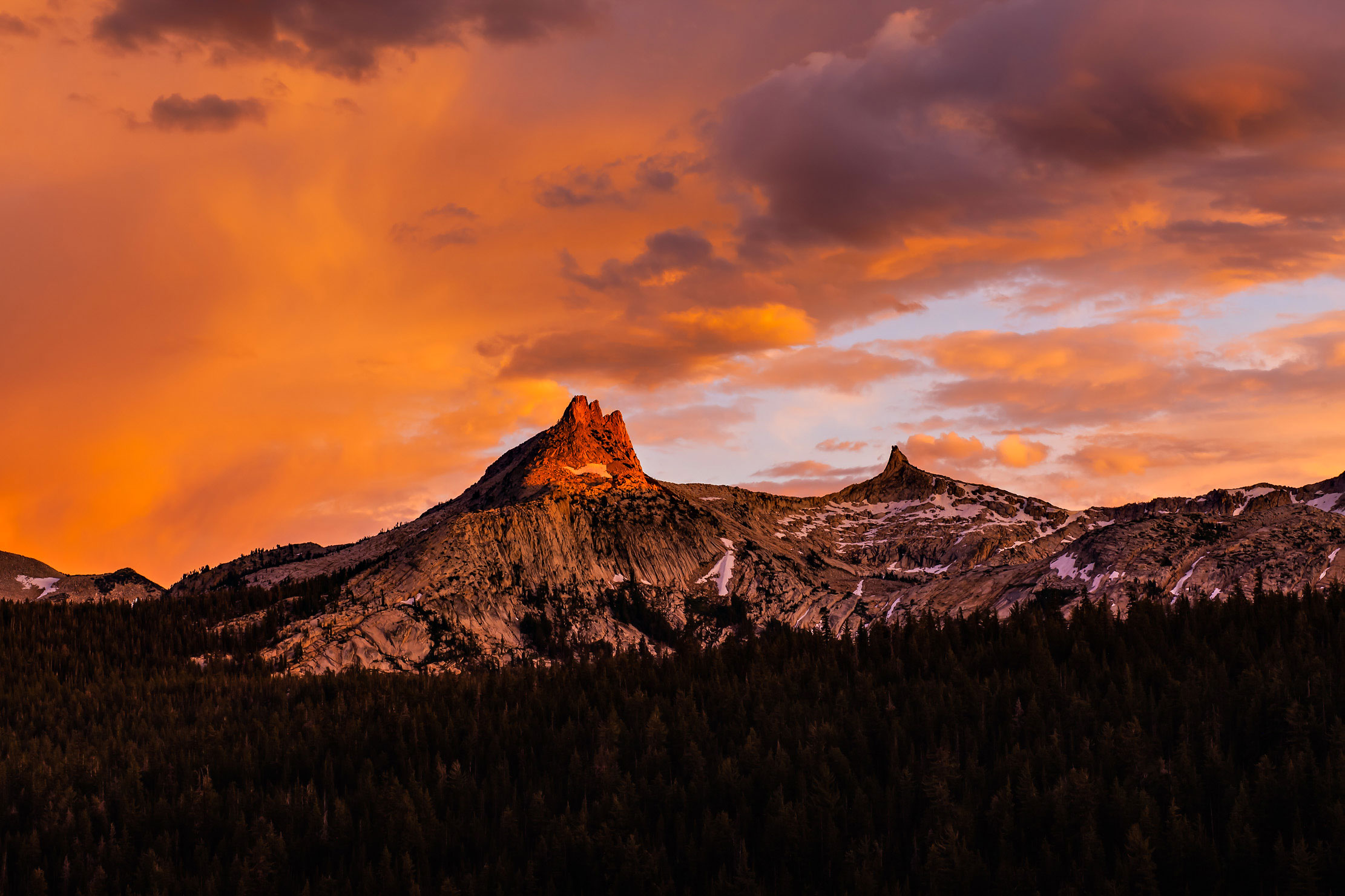 35-Yosemite-Tuolumne-Unicorn-sunset