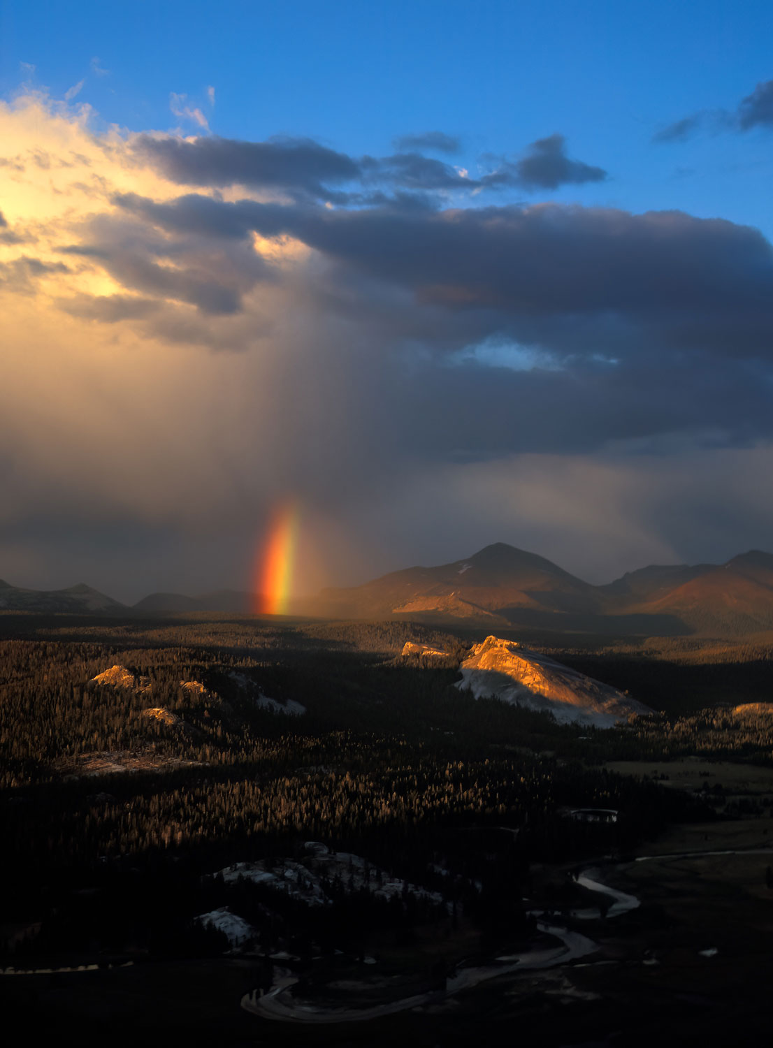 36-Yosemite-Tuolumne-rainbow-beam