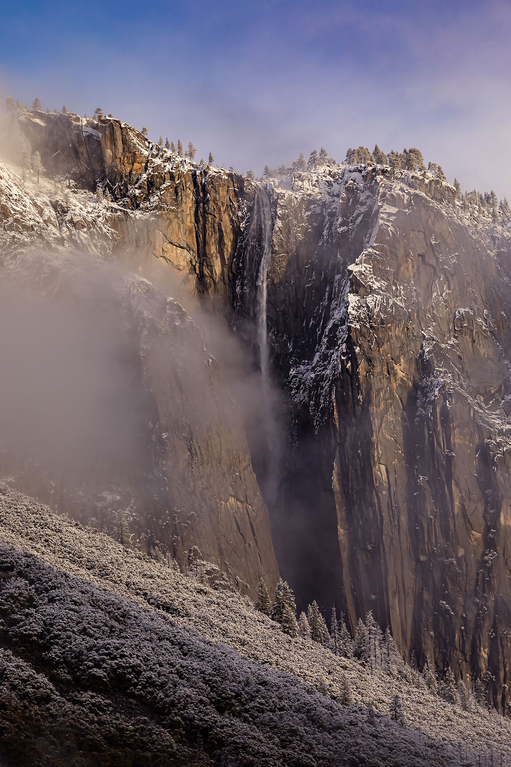 41-Yosemite-Ribbon-Falls-winter
