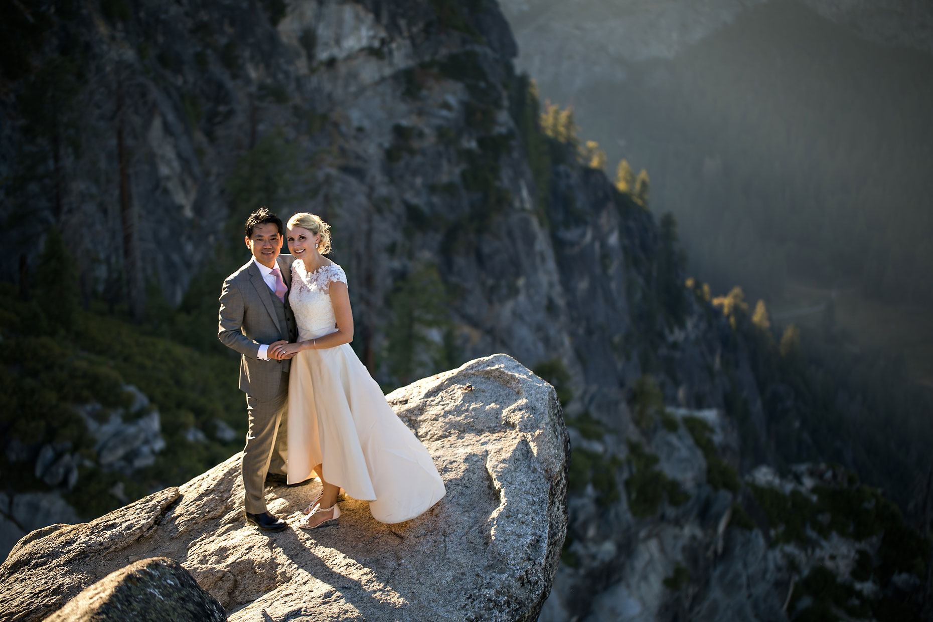Glacier Point intimate wedding photography in Yosemite.